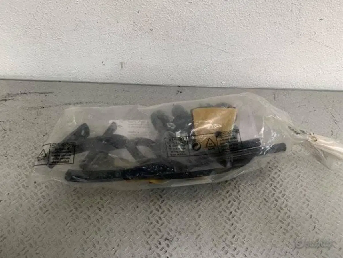 Attacchi parabrezza per HONDA SH 125/150 2009-12 Biondi (3)