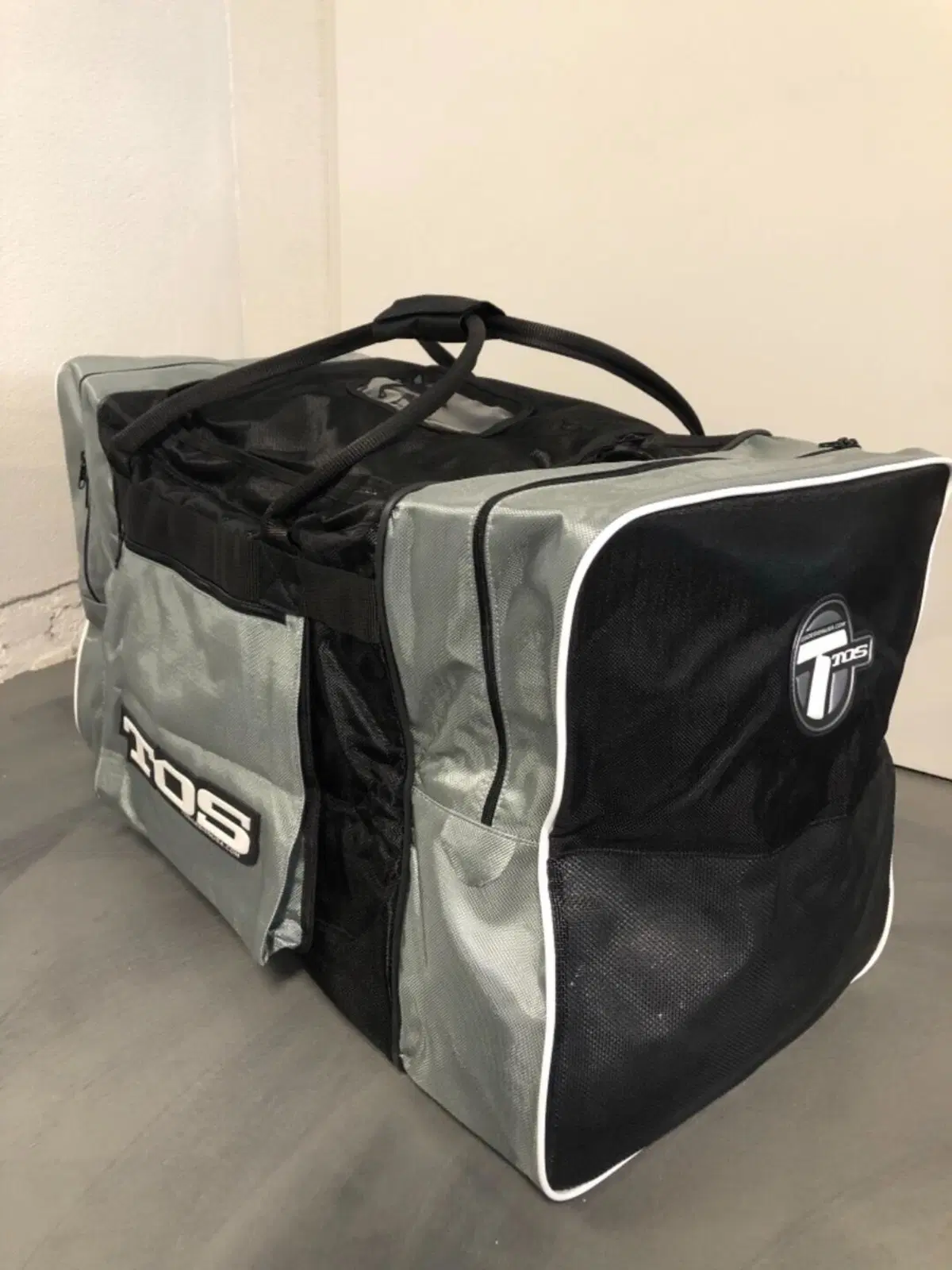Borsone morbido con tasche laterali TOS