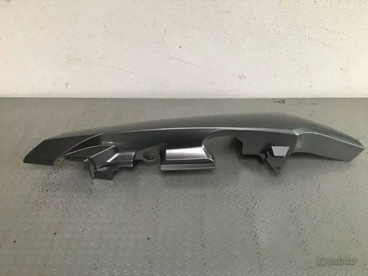 Carena riparo sedile sinistro grigio Honda NC750X (3)