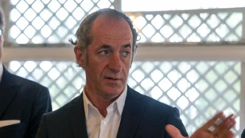 Il presidente Zaia: "Girare senza mascherina &egrave; come andare in moto senza casco"