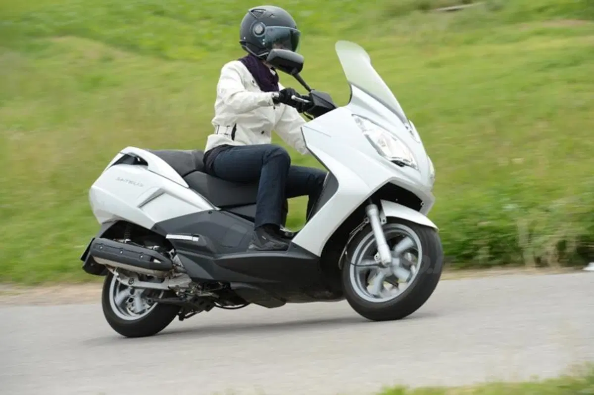Peugeot Satelis 125  (3)