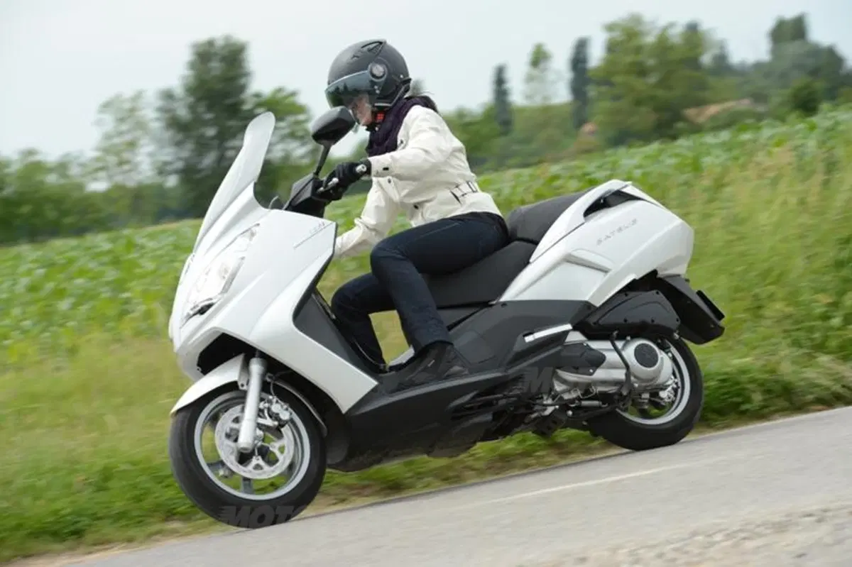 Peugeot Satelis 125  (6)