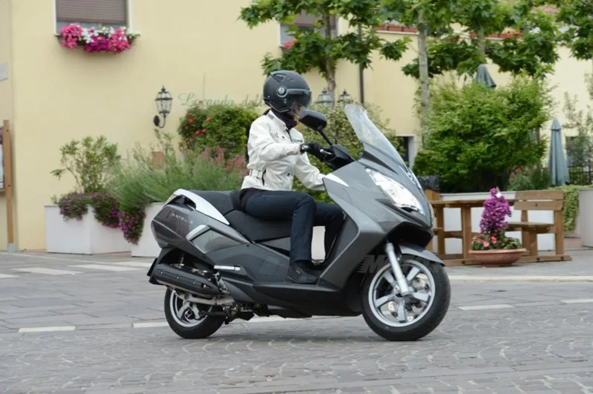 Peugeot Satelis 125  (16)