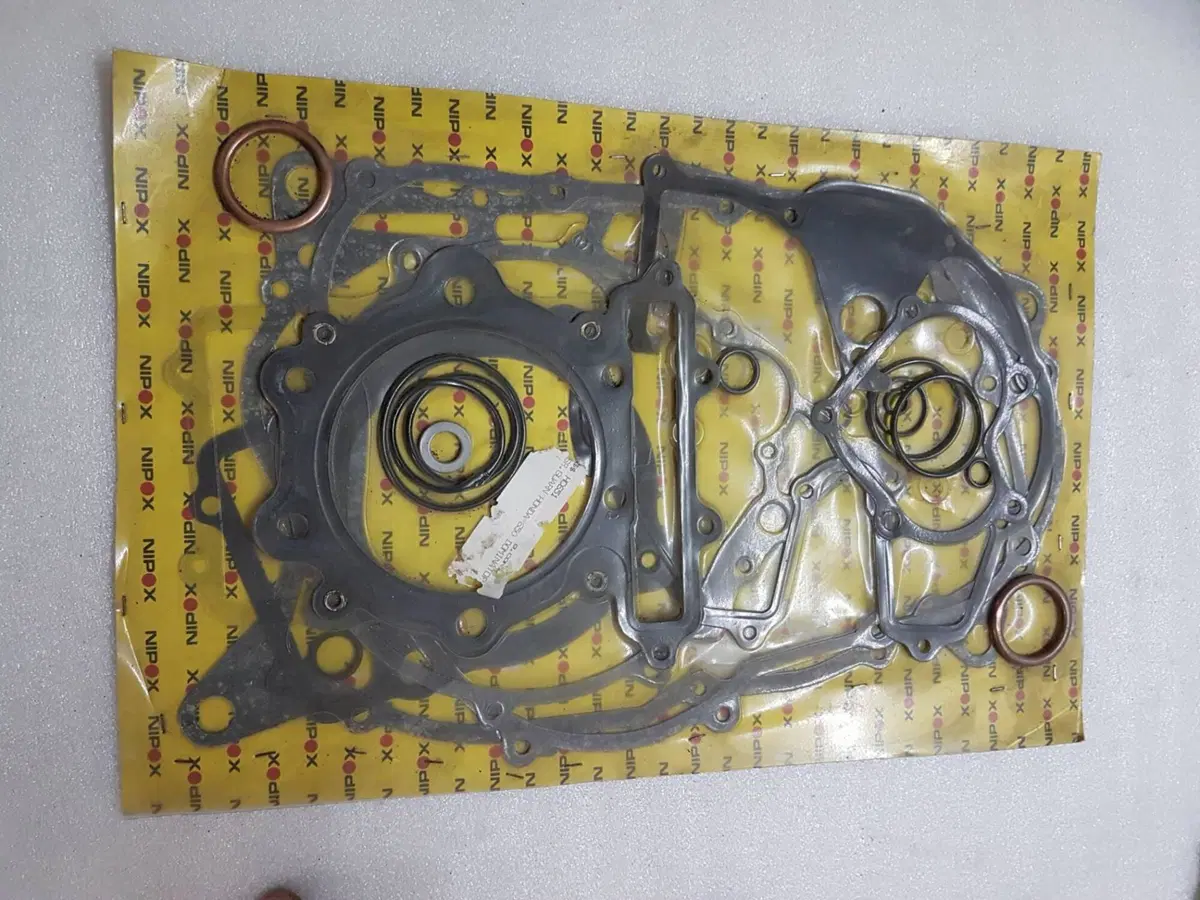 SERIE GUARNIZIONI PER HONDA DOMINATOR 650 .