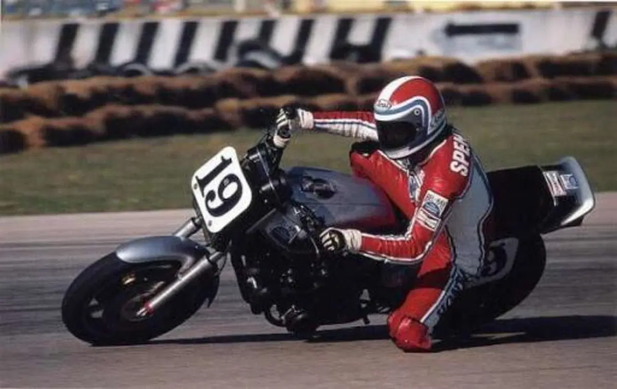 Nuova Honda CB-F Concept: omaggio alla CB900F (12)