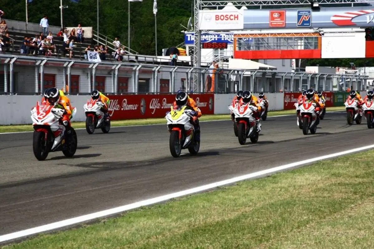Yamaha R125 Cup 2012: il secondo round a Volpini