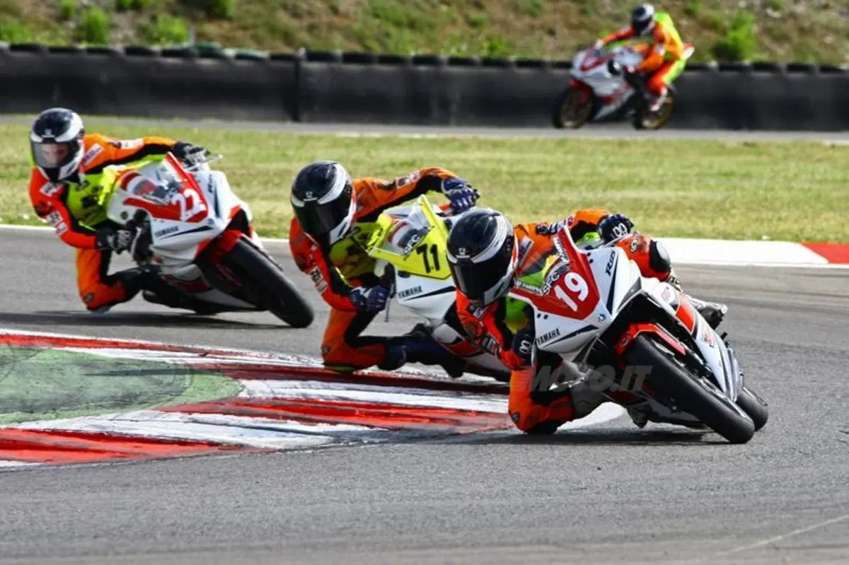 Yamaha R125 Cup 2012: il secondo round a Volpini (10)