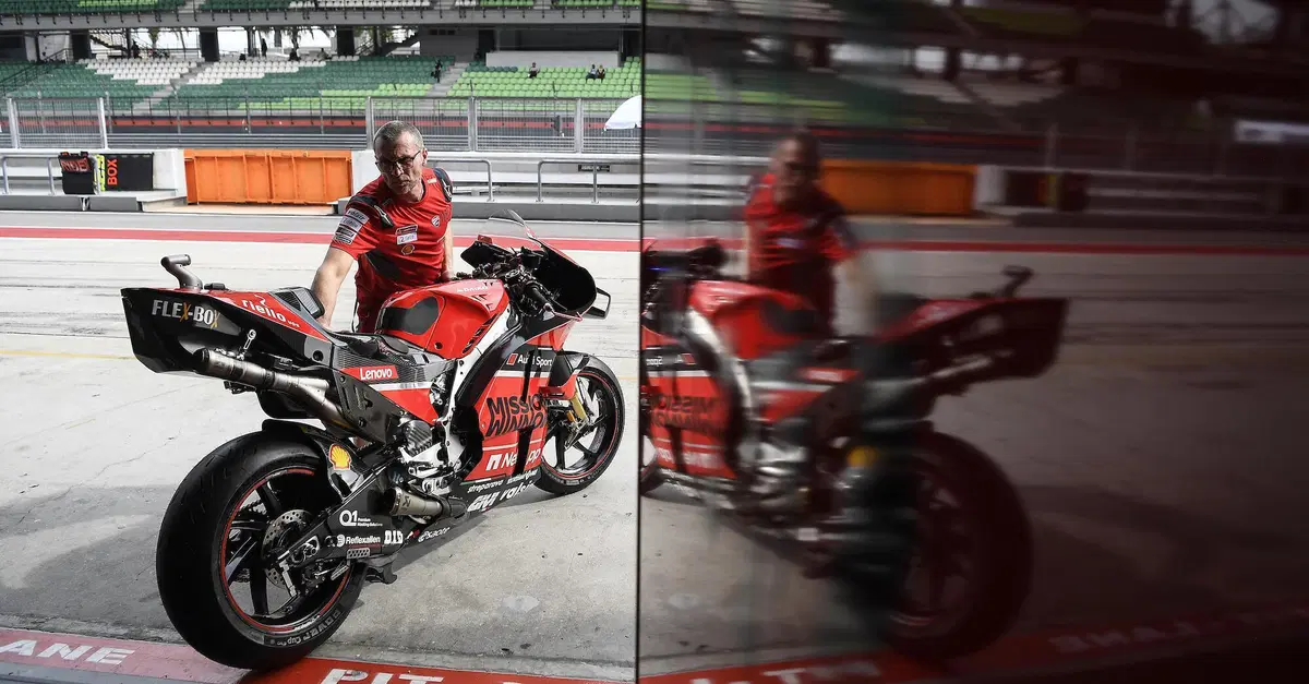 MotoGP, scontro sulla moto unica per pilota