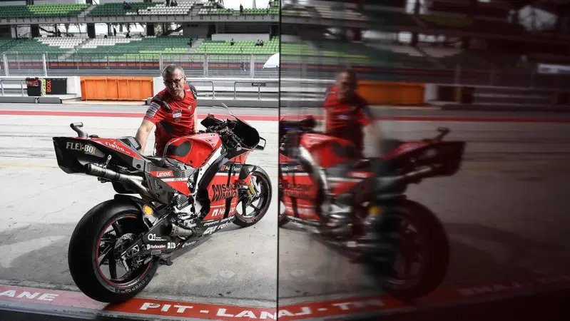 MotoGP, scontro sulla moto unica per pilota