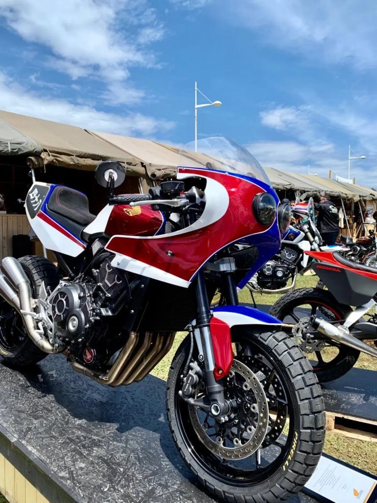 Da Barcellona a Biarritz con Honda per il Wheels&Waves (11)