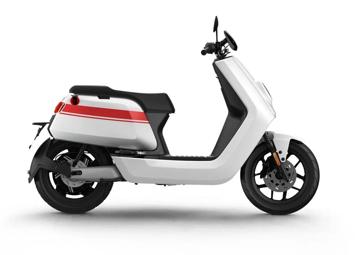 NIU presenta i nuovi scooter elettrici NQi GTS e UQi GT (2)
