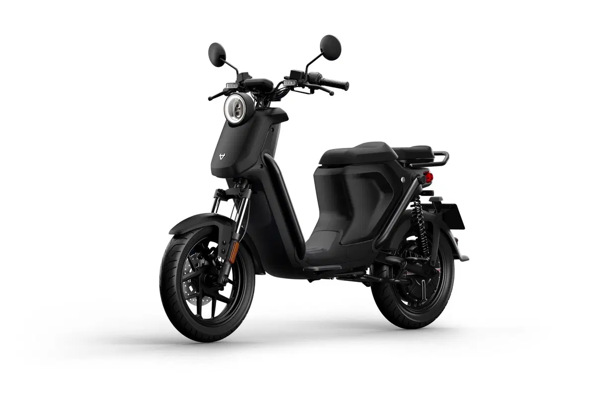 NIU presenta i nuovi scooter elettrici NQi GTS e UQi GT (7)