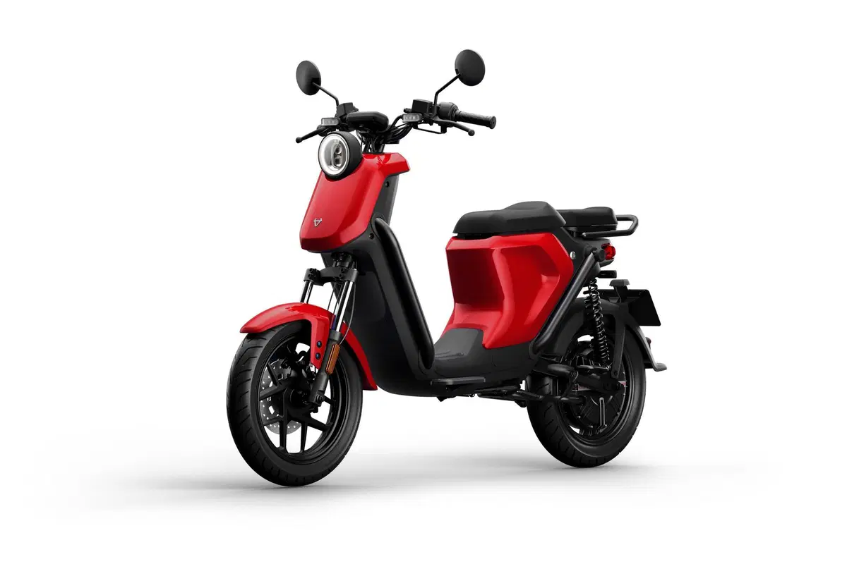 NIU presenta i nuovi scooter elettrici NQi GTS e UQi GT