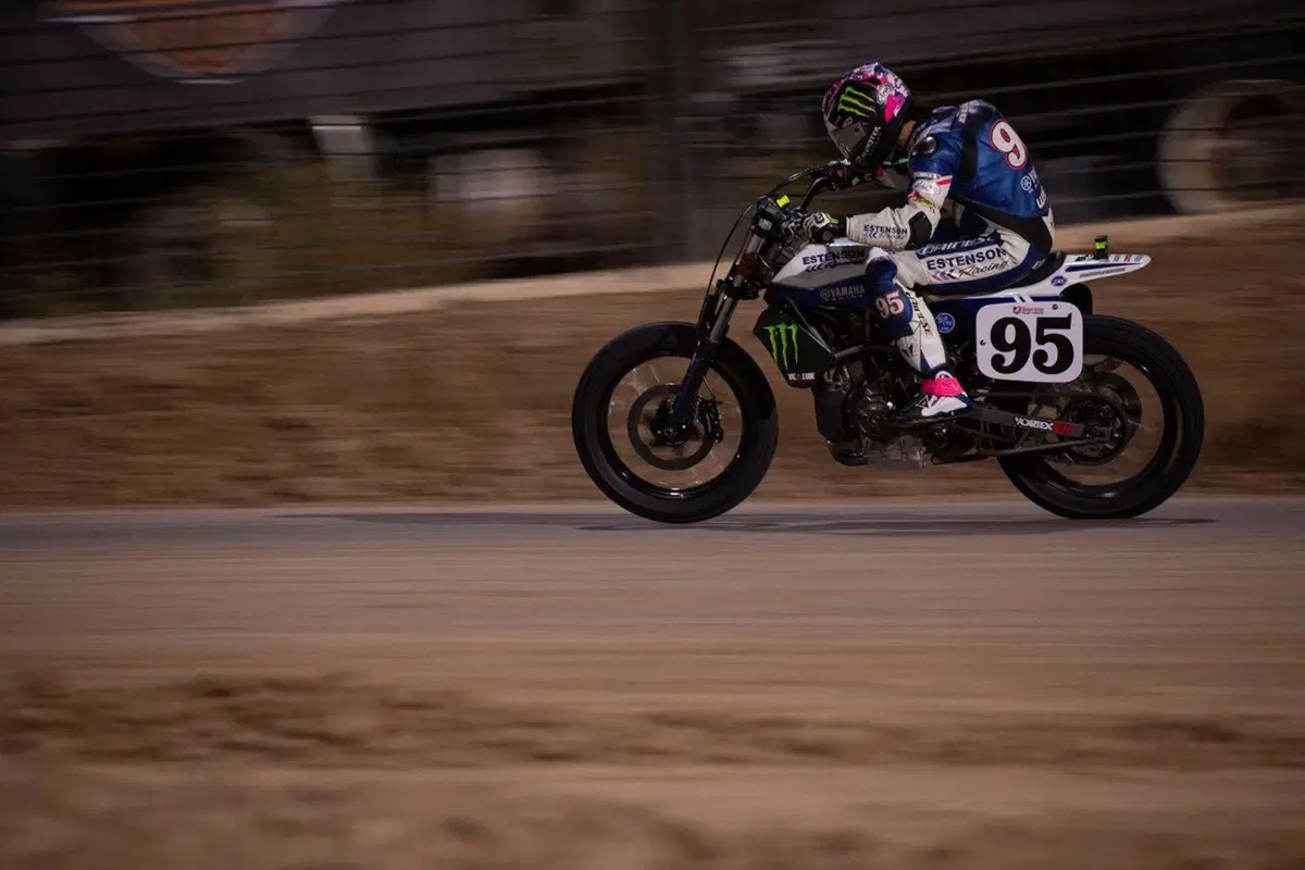 Yamaha MT-07 DT: storia di una Dirt Tracker moderna  (9)