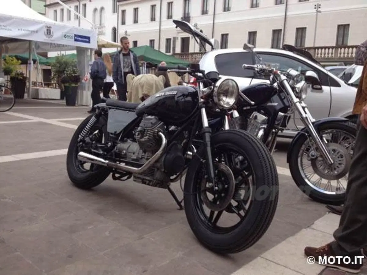 Le Strane di Moto.it Moto Guzzi "Diabola" V35C (2)