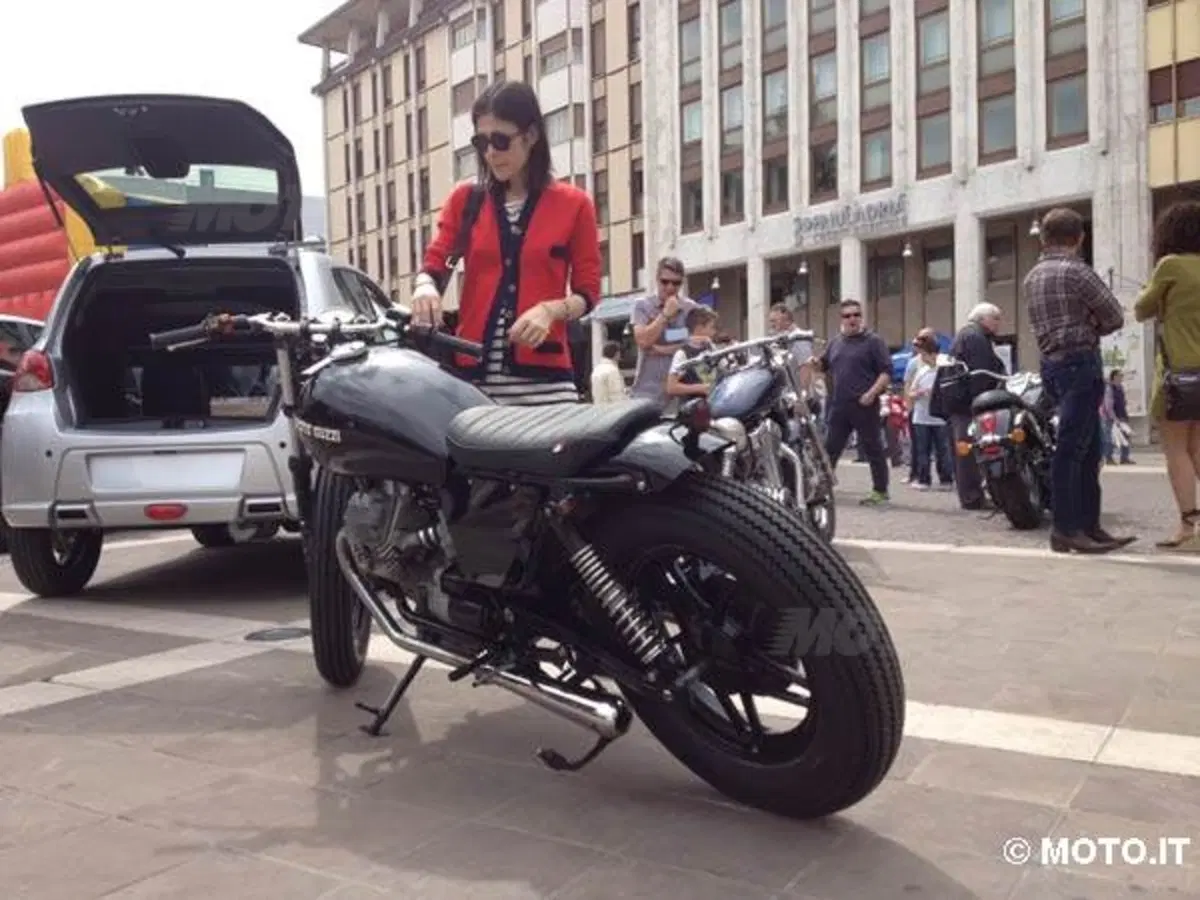 Le Strane di Moto.it Moto Guzzi "Diabola" V35C (5)