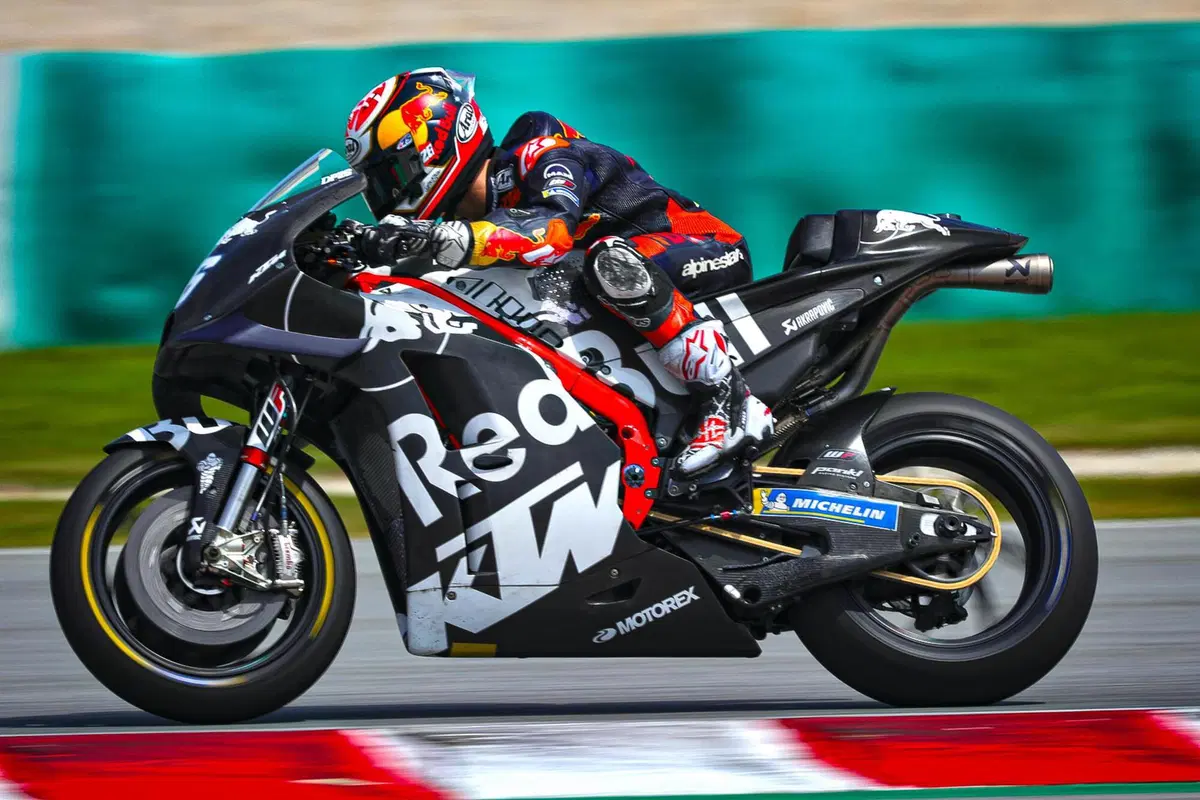 MotoGP, test a Sepang, Day 2 - Fabio Quartararo primo anche con la Yamaha 2020 (15)