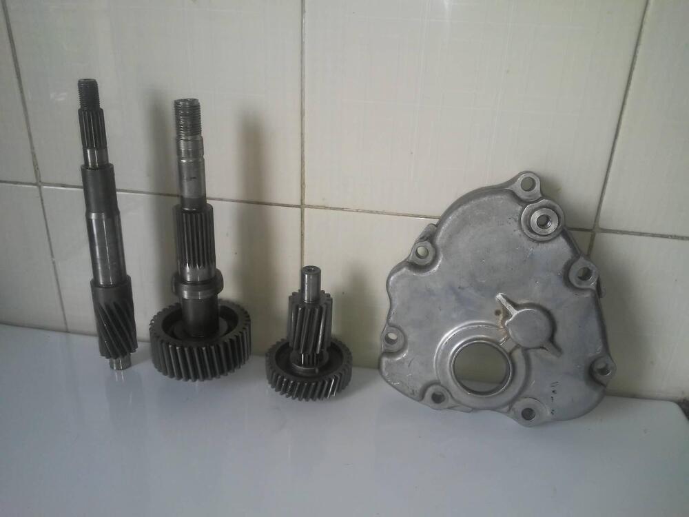 Ricambi motore Honda Foresight 250 come nuovi (3)