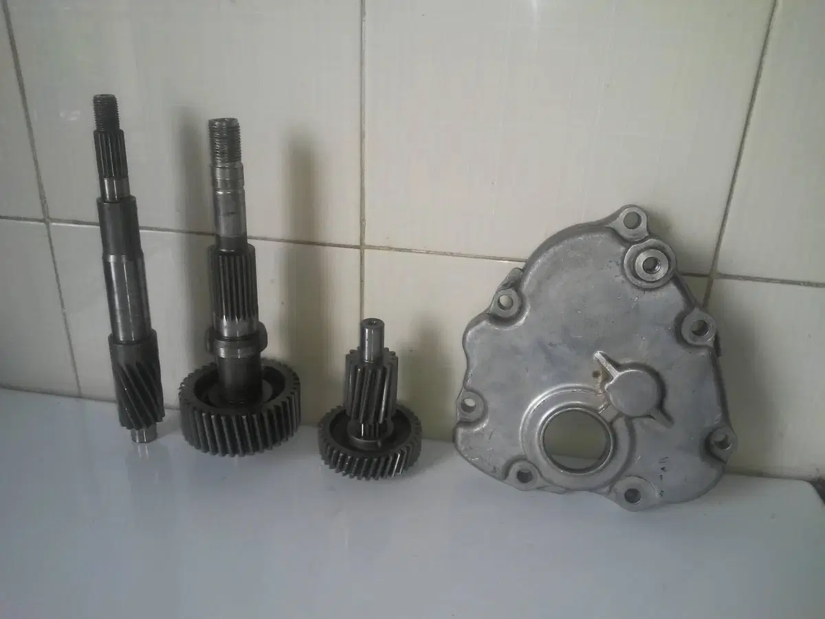 Ricambi motore Honda Foresight e Honda jazz 250 c (3)