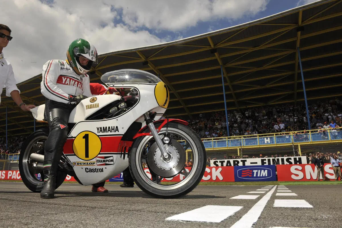 Agostini e Dovizioso raccontano la storia di Yamaha nelle gare (8)