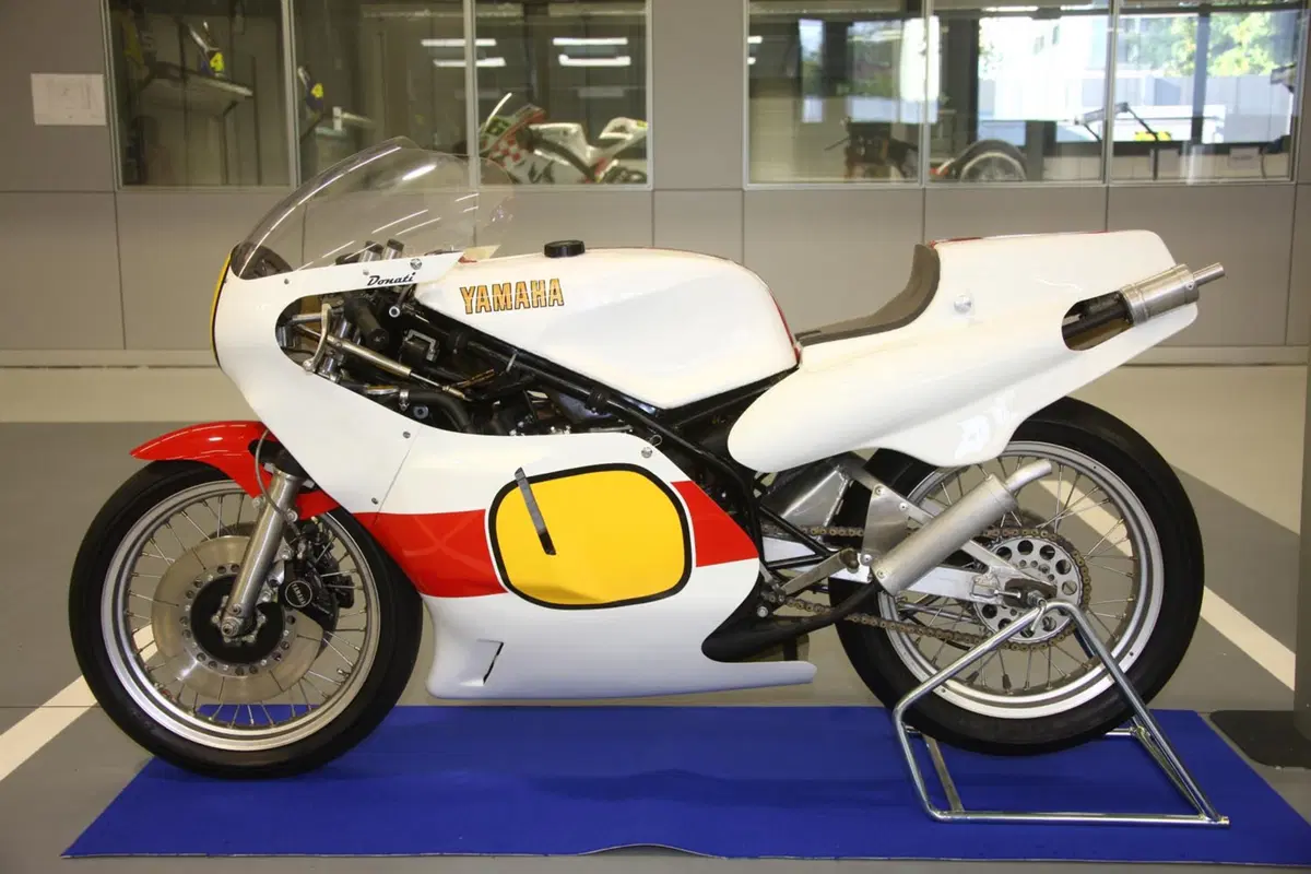 Agostini e Dovizioso raccontano la storia di Yamaha nelle gare (19)