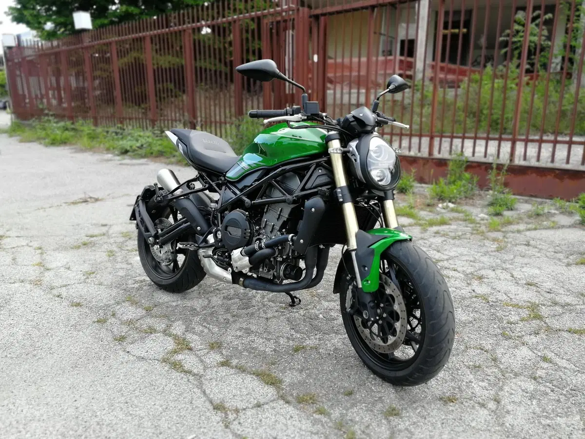 Aperitivo con Nico alle 18: commentiamo insieme il test della Benelli 752S (4)