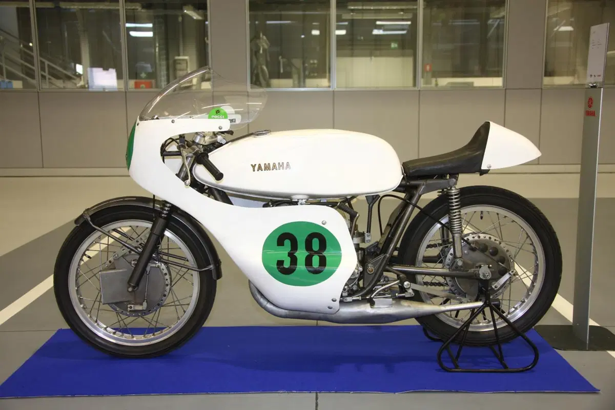 Agostini e Dovizioso raccontano la storia di Yamaha nelle gare (41)