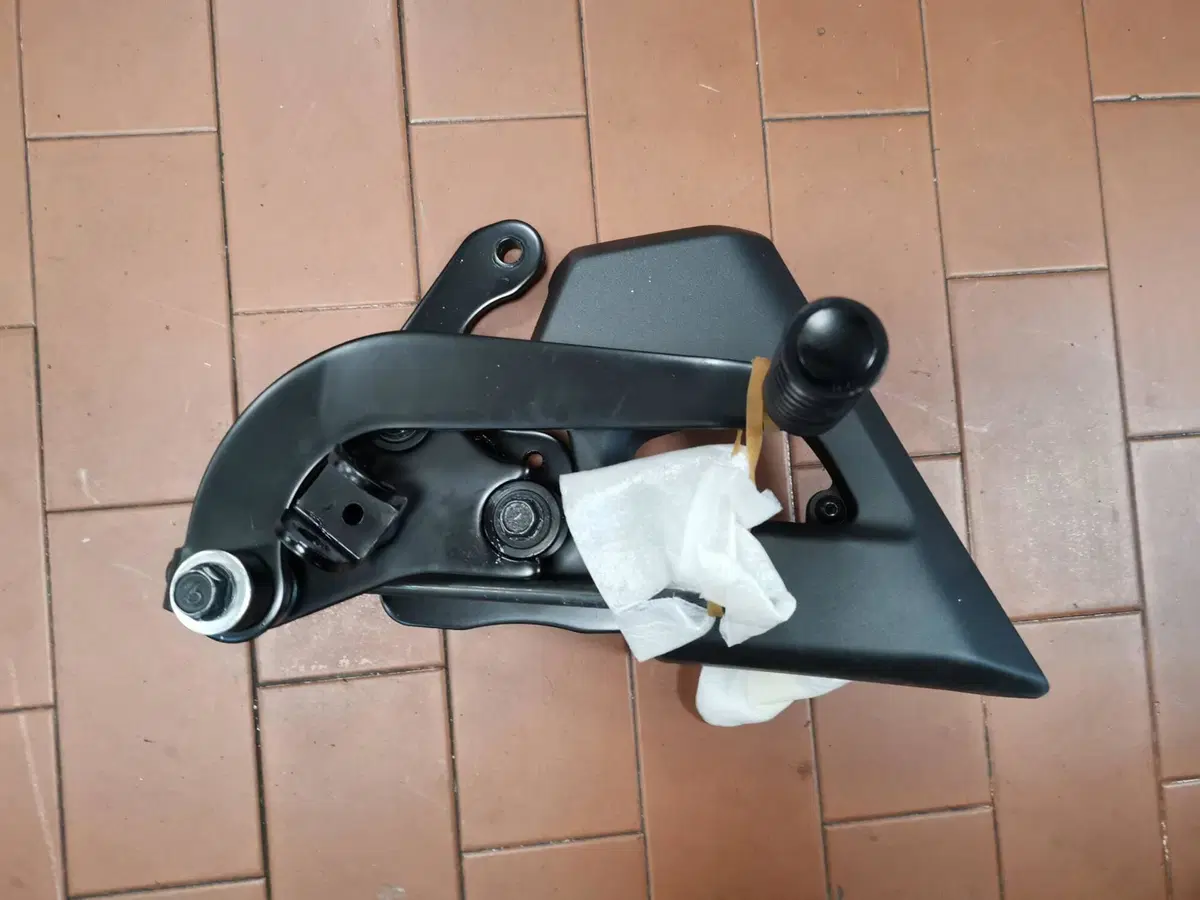 PEDANA ORIGINALE KAWASAKI VULCAN 650 (DX E SX) (2)