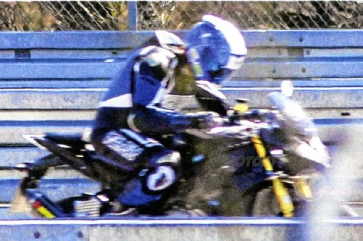 BMW S1000RR Naked. In arrivo nel 2013?
