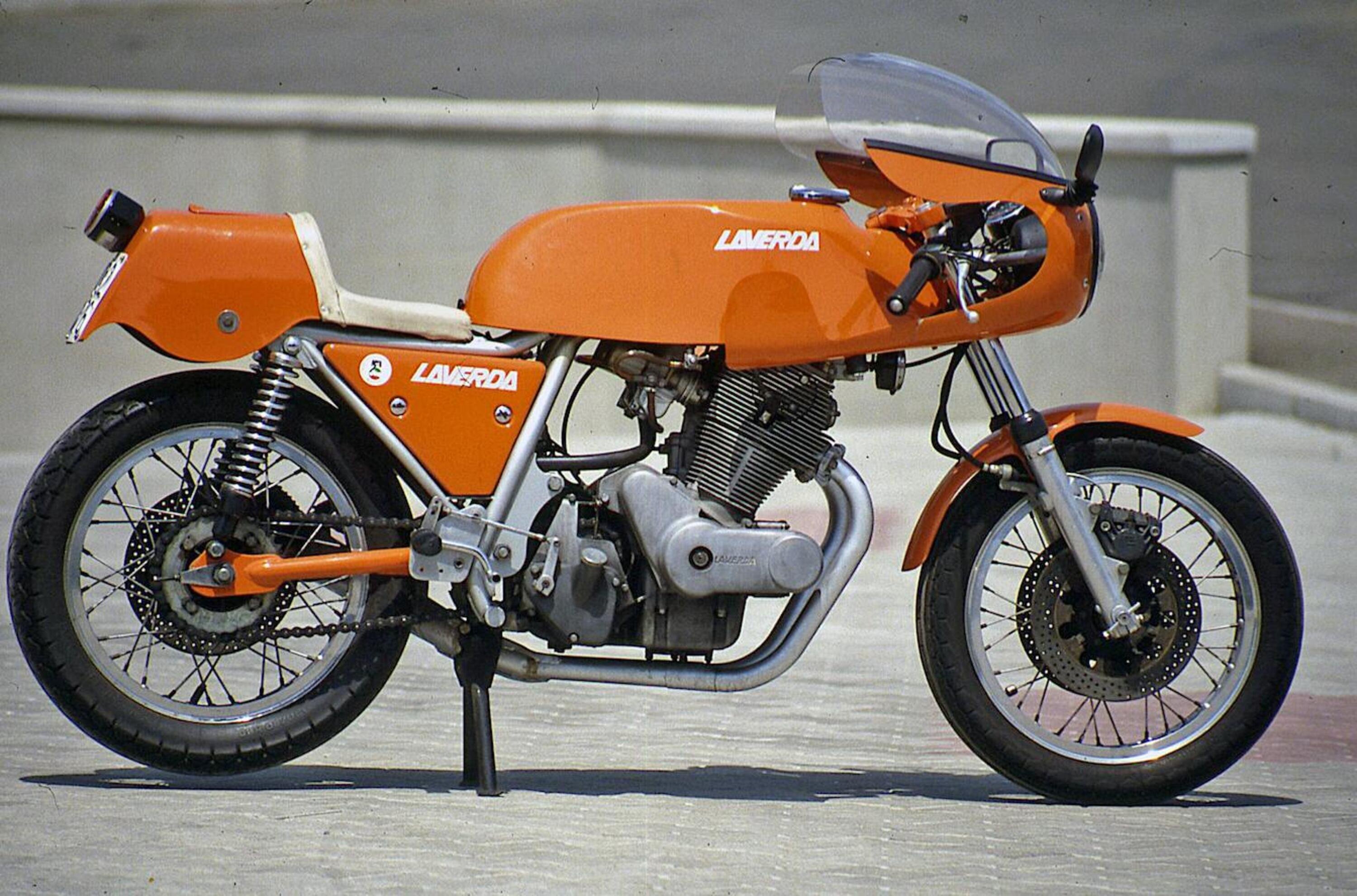 Le prime maxi moto giapponesi e italiane erano monoalbero  