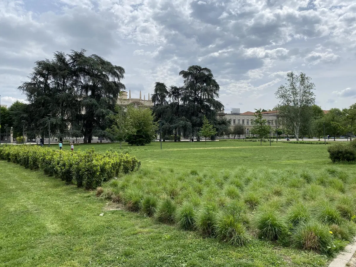 Fase 2 #rimettiamociinmoto: cartoline da Milano (16)