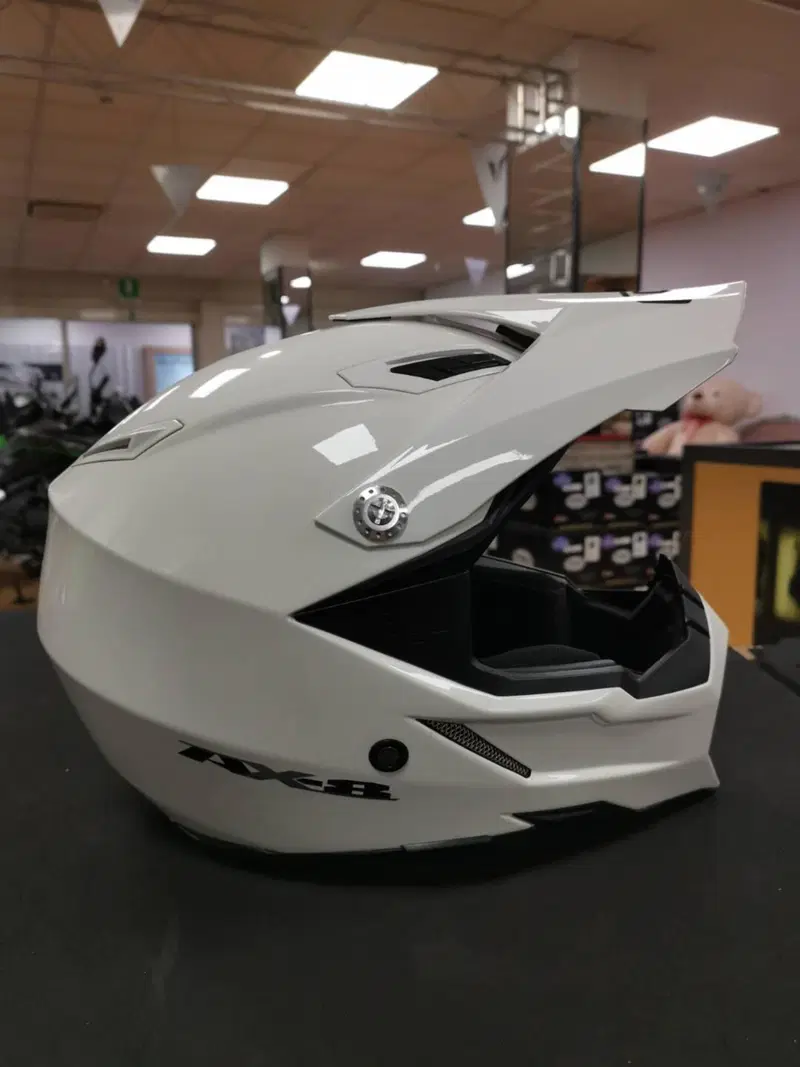 Casco Agv ax-8 solid white (3)