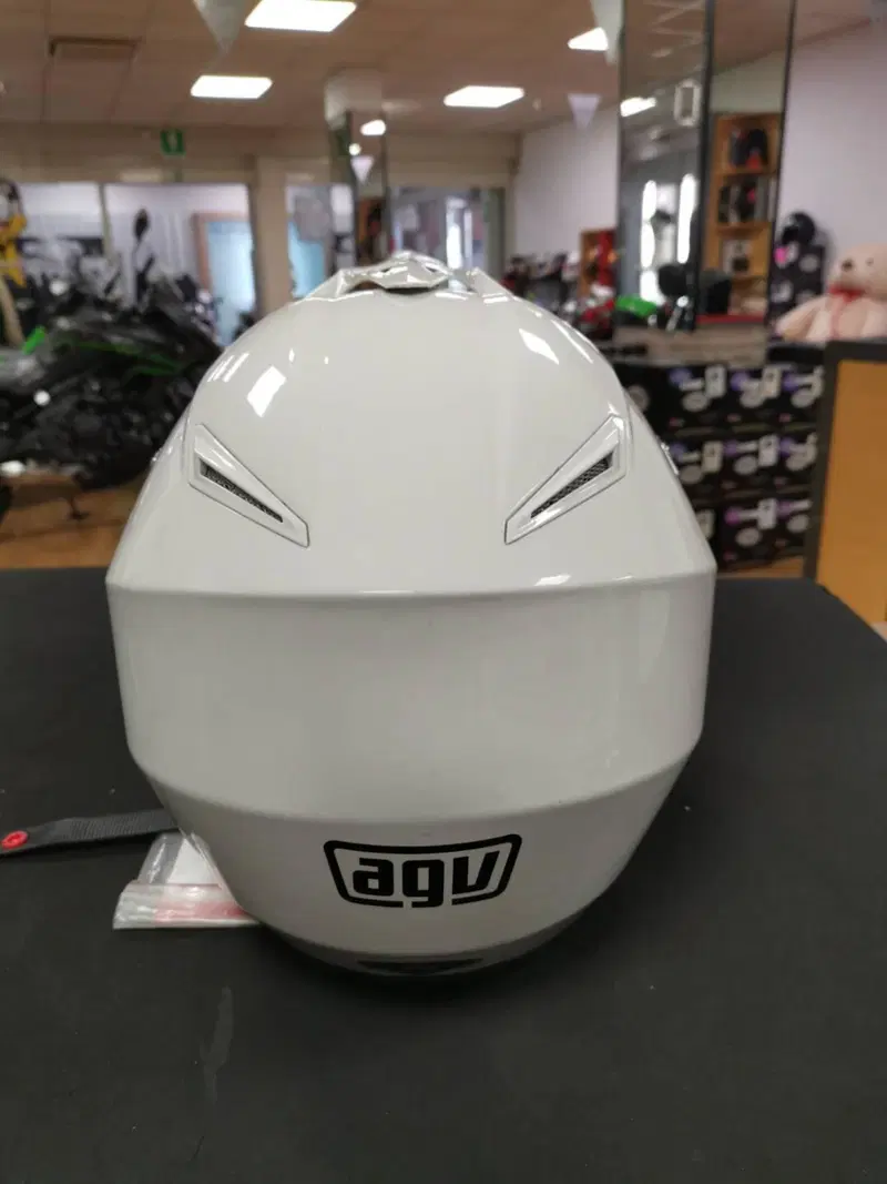 Casco Agv ax-8 solid white (5)