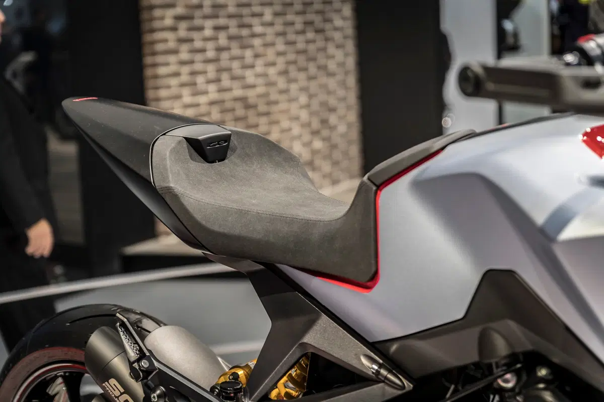 Honda CB4X concept a EICMA 2019  (7)