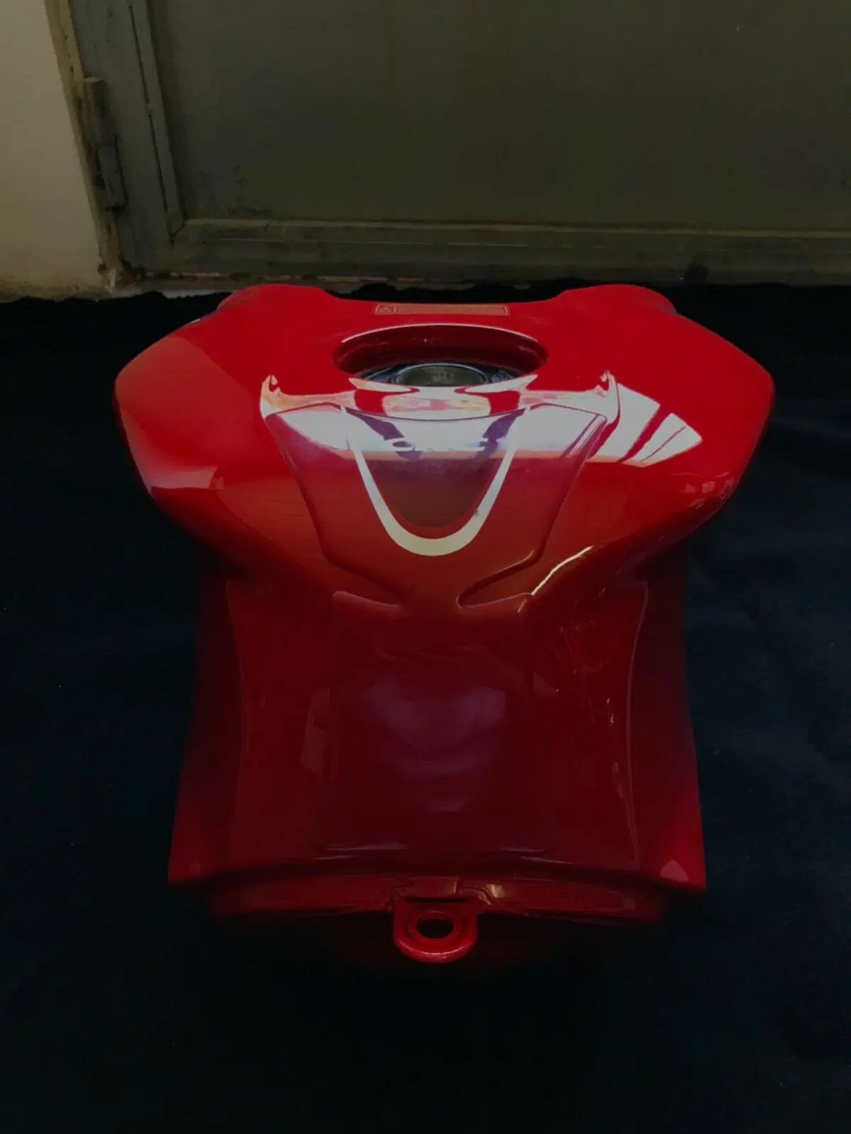 Serbatoio rosso MV F4 MV Agusta (3)