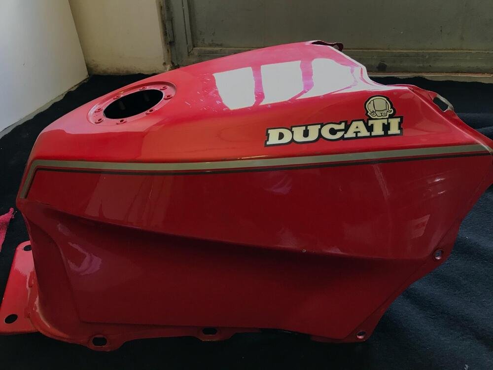 Serbatoio Ducati Paso 750