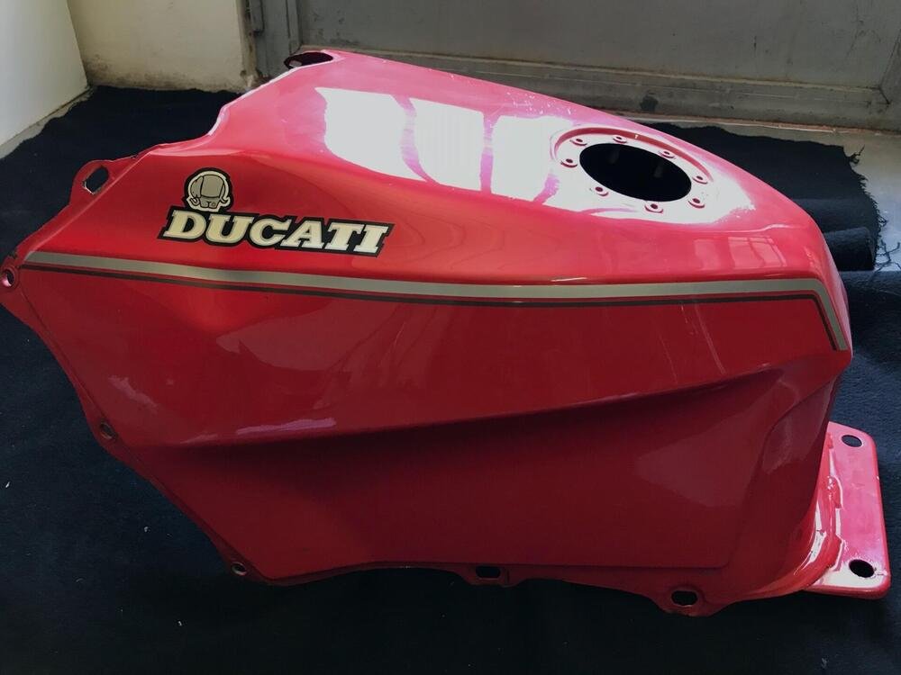 Serbatoio Ducati Paso 750 (2)
