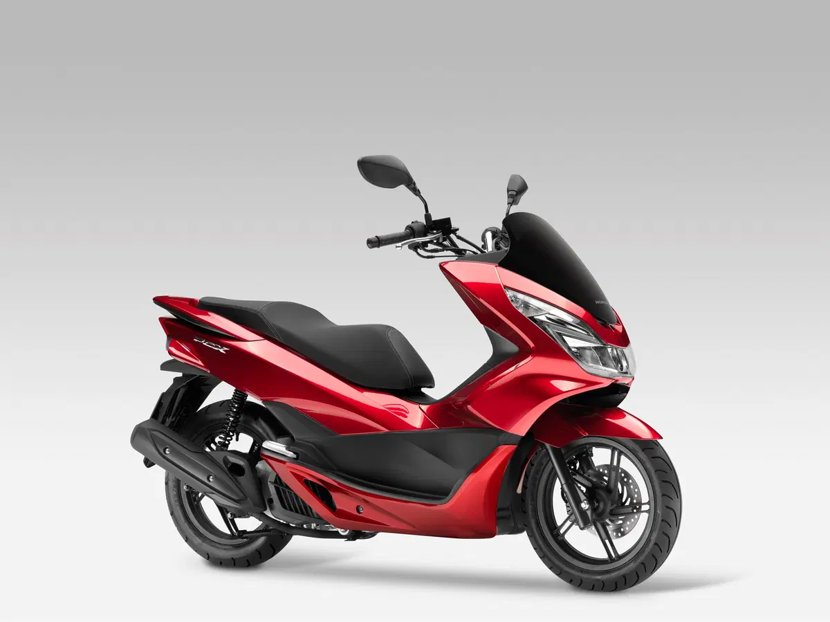 Honda PCX 125 m.y. 2017, dati e prezzo