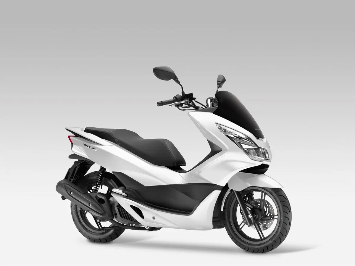 Honda PCX 125 m.y. 2017, dati e prezzo (3)
