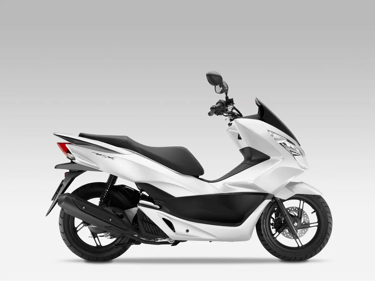 Honda PCX 125 m.y. 2017, dati e prezzo (4)
