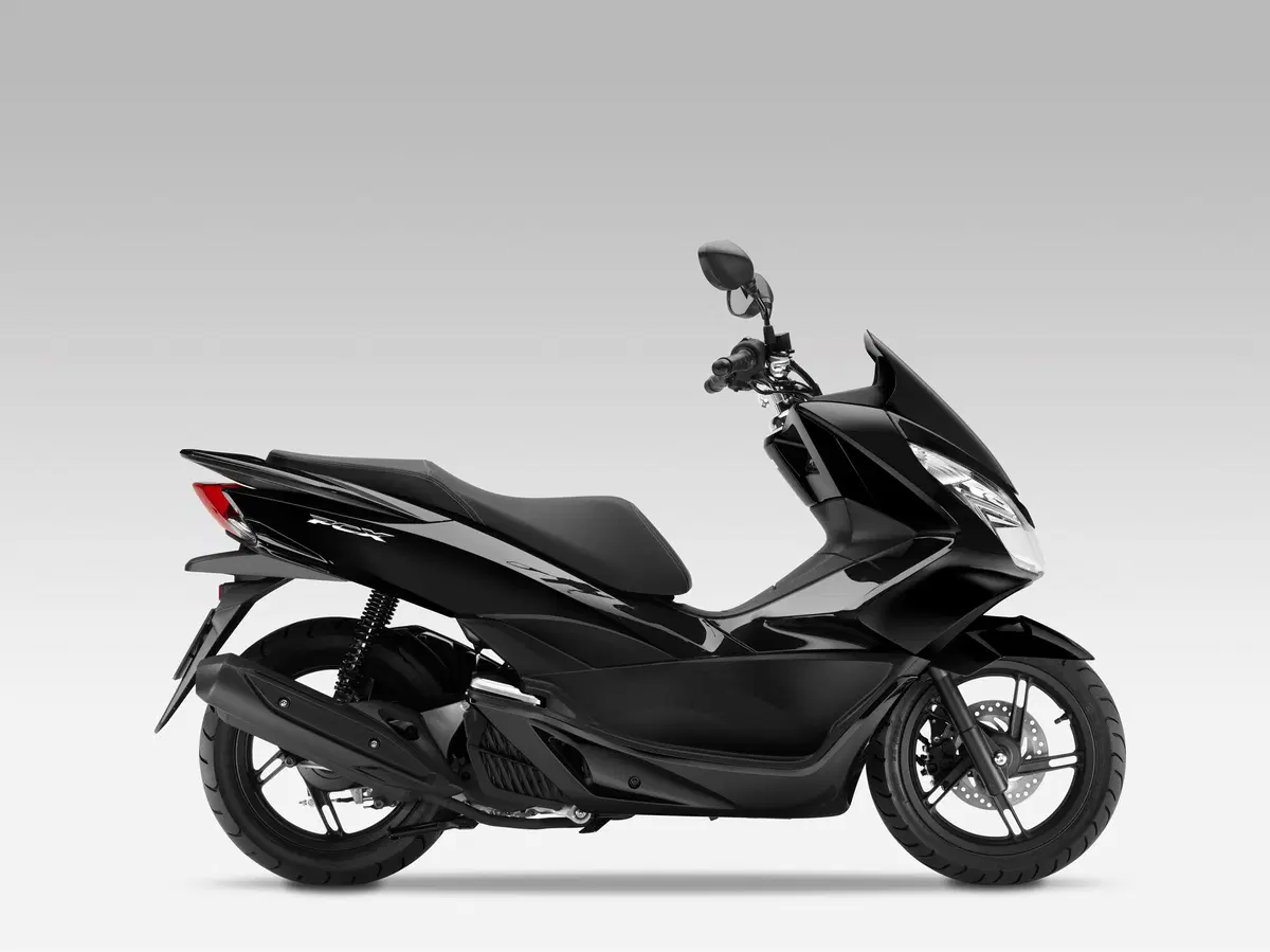 Honda PCX 125 m.y. 2017, dati e prezzo (6)