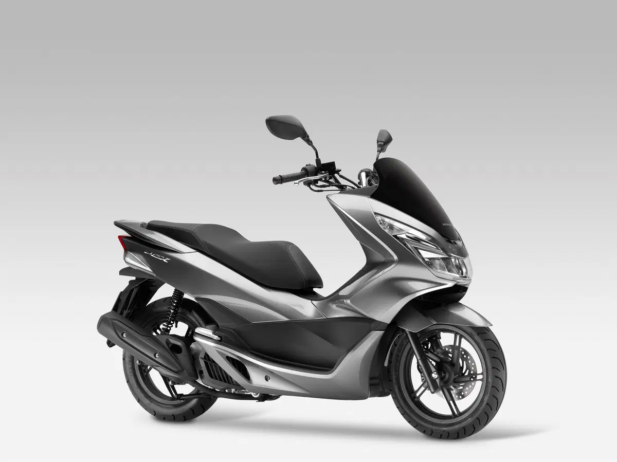 Honda PCX 125 m.y. 2017, dati e prezzo (5)