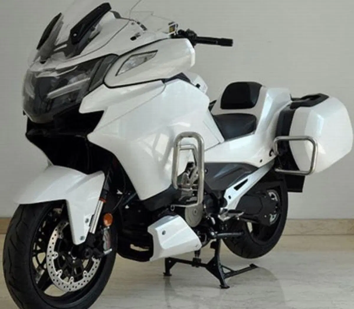 CF1250J, la maxi touring di CFMoto (con il V2 KTM) è pronta  (6)