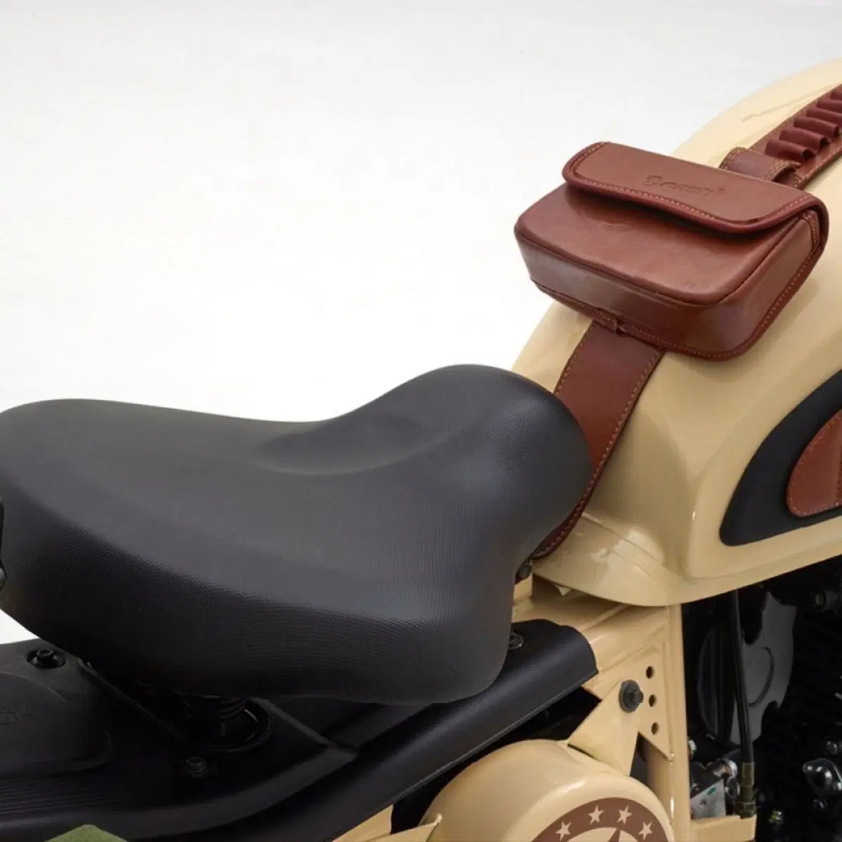 Mash Desert Force 400 2020. Nuova serie limitata (10)