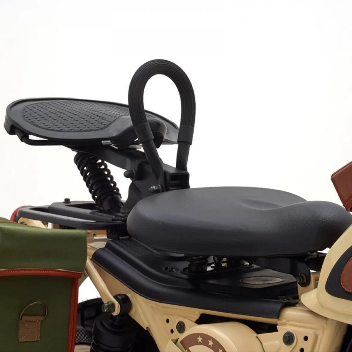 Mash Desert Force 400 2020. Nuova serie limitata (7)