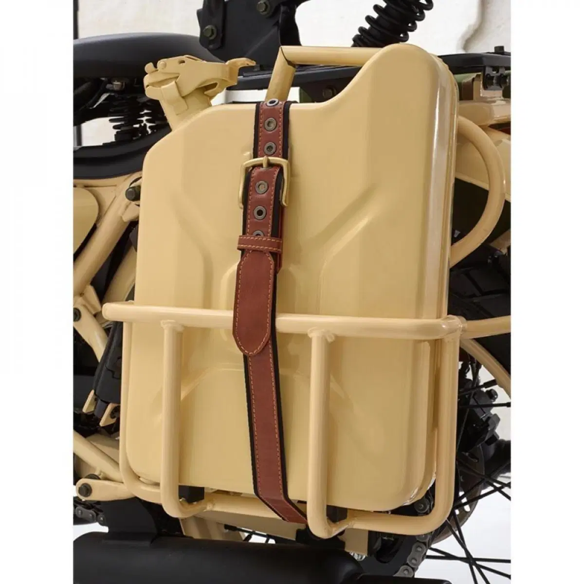 Mash Desert Force 400 2020. Nuova serie limitata (4)