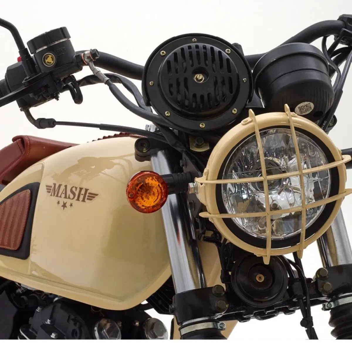 Mash Desert Force 400 2020. Nuova serie limitata (2)