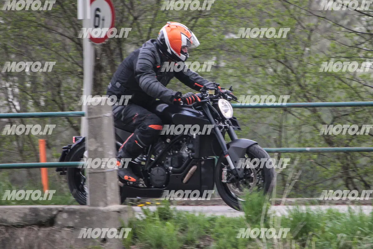 Scoop: Power Cruiser Husqvarna 1301 (2)