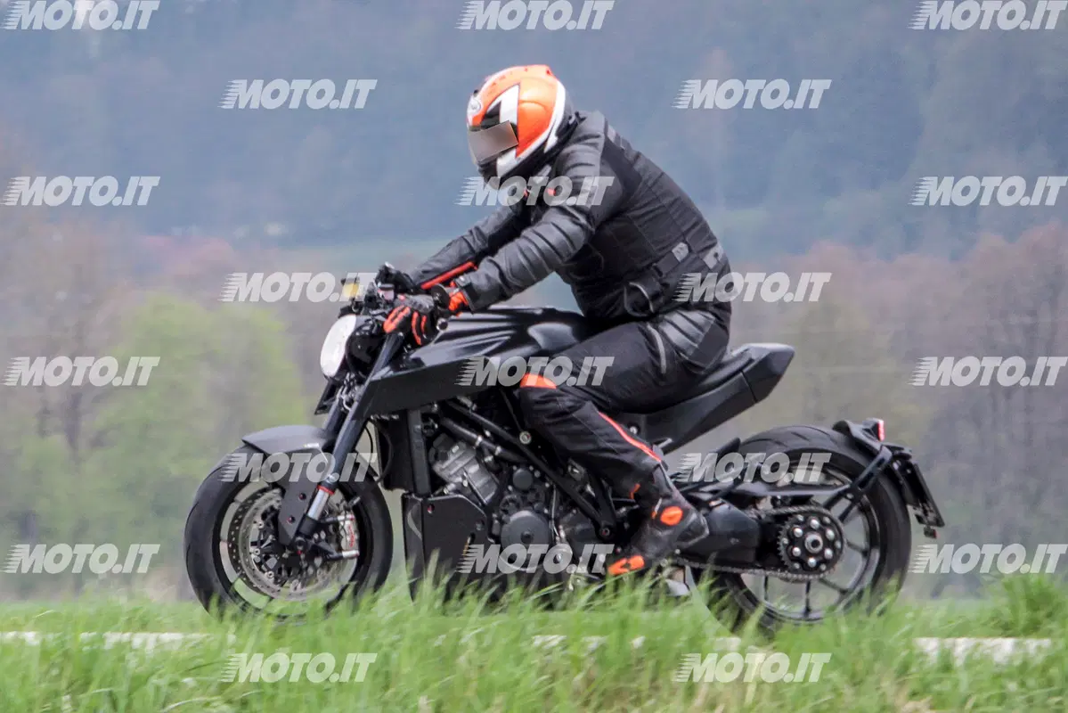 Scoop: Power Cruiser Husqvarna 1301 (3)