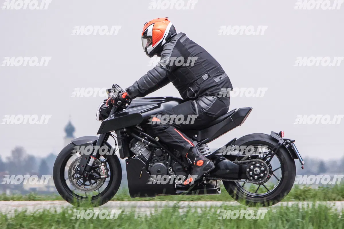Scoop: Power Cruiser Husqvarna 1301 (5)